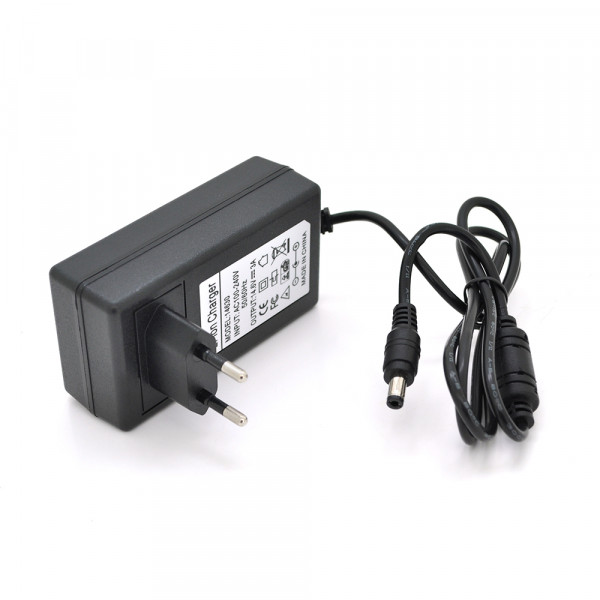 Зарядний пристрій для акумуляторів LiFePo4 12V(14,6V),4S,3A,штекер 5.5*2.5,з індикацією,BOX,(80*43*30 mm)