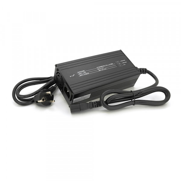 Зарядний пристрій для акумуляторів Li-ion 12V(12,6V),3S,15A,штекер Triangle plug (T-tipe/IEC/C13 N+L-), LED-індикація, 137x90x50mm