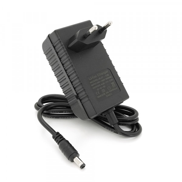 Зарядний пристрій для акумуляторів Li-ion 4.2V2.5A,штекер 5.5*2.5,87x46x42mm