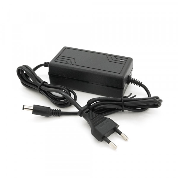 Зарядний пристрій для акумуляторів LiFePO4 12V(14,6V),4S,1,5A, штекер 5.5*2.5, з індикацією