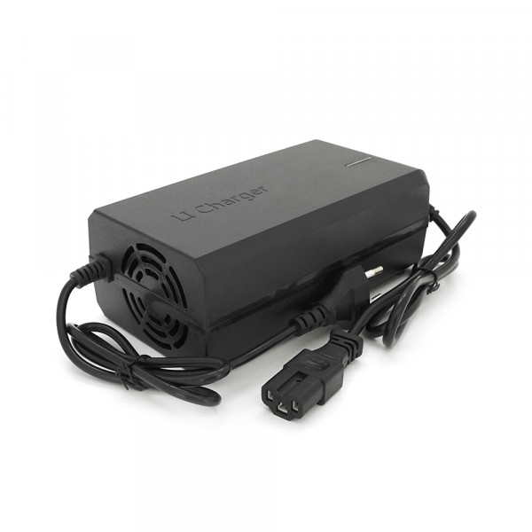 Зарядний пристрій Jinyi для акумуляторів Li-ion 60V(67.2V),16S,6A,штекер Triangle plug (T-tipe/IEC/C13 N+L-). з індикацією,BOX