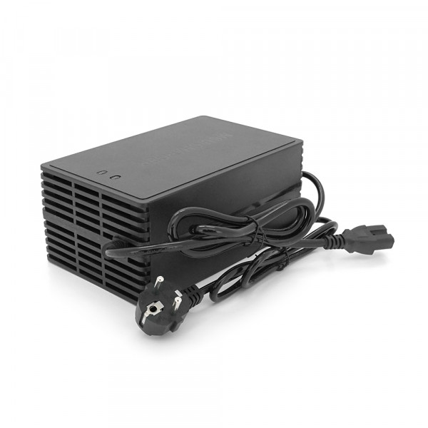 Зарядний пристрій для акумуляторів Li-ion 48V(58,8V),14S,10A,650W, індикація, 220х122х86mm, 1.5kg