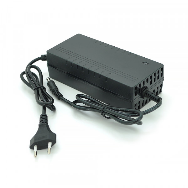 Зарядний пристрій для акумуляторів Li-ion 48V,2A(54,6V),13S,штекер 5.5*2.5,з індикацією,BOX