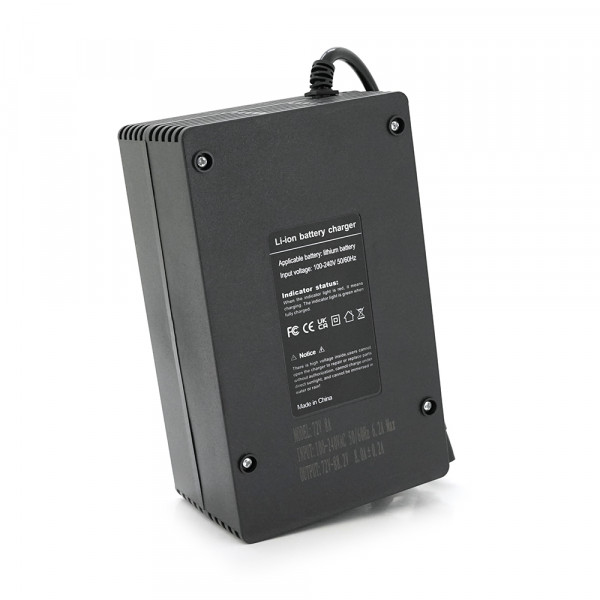 Зарядное устройство для аккумуляторов Li-ion 72V(88,2V),21S,8A,750W, индикация, 220х122х86mm, 1.5kg