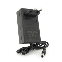 Зарядний пристрій для акумуляторів Li-ion 25,2V2A, штекер 5.5*2.5, індикація