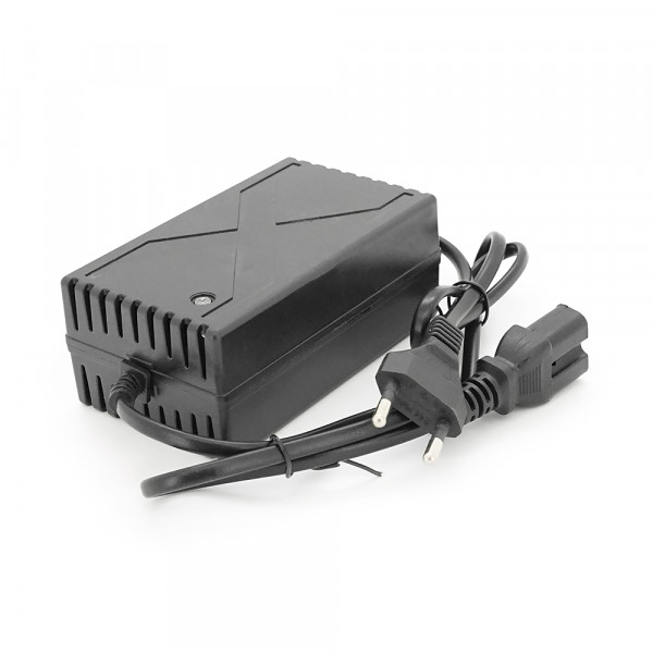 Автоматичний ЗП для акумуляторів 12V, 1.5A, 3-pin роз'єм (AGM/Gel/Lead)