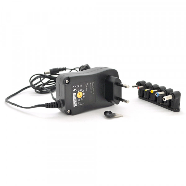 Універсальний БП Input 100V-240V 50-60Mhz, Output :3V-12V-1.5.A 18W, 6 Г-подібних роз'ємів 2.35*0.75/ 3.0*1.1/3.5*1.35/4.0*1.7 /5.5 BOX