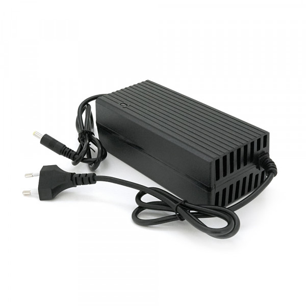Зарядний пристрій Jinyi для акумуляторів LiFePo4 12V(14,6V),4S,5A,штекер 5.5*2.5,з індикацією,BOX