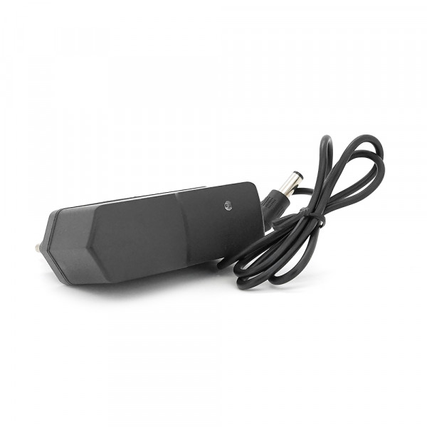 Зарядний пристрій для Li-Ion акумуляторів 12V (12,6V/3S) 1A, штекер 5,5х2,5мм, BOX, Q300