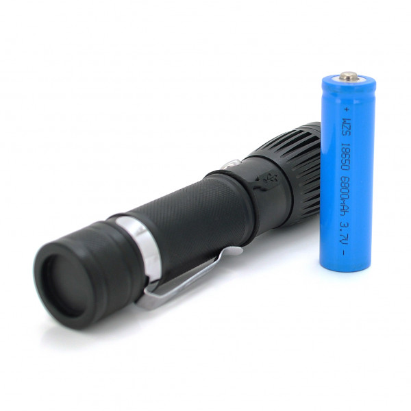 Ліхтарик ручний Watton WT-028, Cree T6+16SMD, 3 реж., ZOOM, 6800mAh акумулятор, зарядка microUSB,  IP44. 135 х 30 х 20. BOX