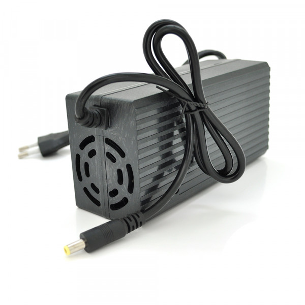 Зарядний пристрій Jinyi для акумуляторів LiFePO4 12V(14,6V),4S,2A,штекер 5,5,з індикацією,BOX