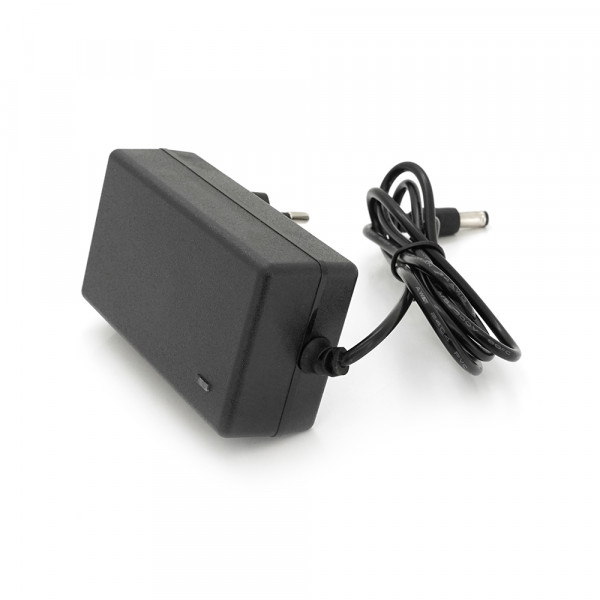 Зарядний пристрій для акумуляторів LiFePo4 12V(14,6V),4S,1.5A,штекер 5,5*2,5,з індикацією,BOX