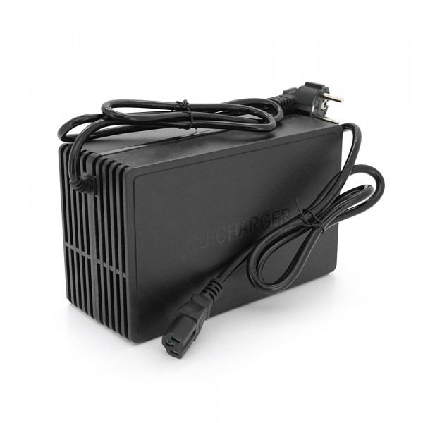 Зарядний пристрій для акумуляторів Li-ion 48V(58,8V),14S,10A,650W, індикація, 220х122х86mm, 1.5kg