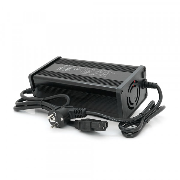 Зарядний пристрій для акумуляторів Li-ion 72V(84V),20S,12A, штекер Triangle plug (T-tipe/IEC/C13 N+L-),  185x88x60mm