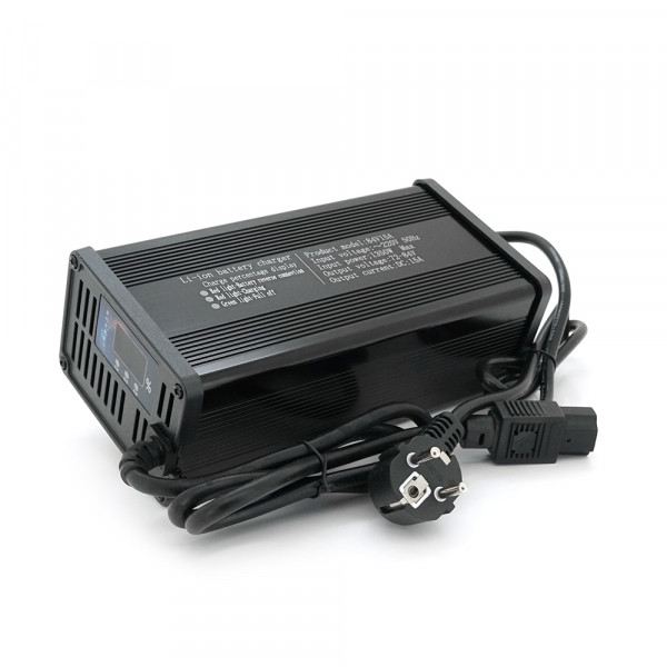 Зарядний пристрій для акумуляторів Li-ion 72V(84V),20S,15A, штекер Triangle plug (T-tipe/IEC/C13 N+L-),  185x88x60mm