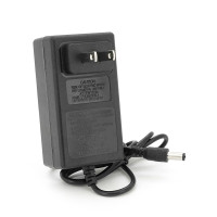 Зарядний пристрій для акумуляторів Li-ion 21V,5S,2A,штекер 5,5х2,1мм,LED-індикація + перехідник